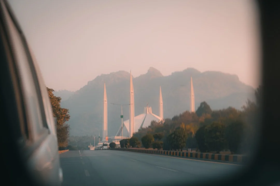 Spa and massage therapy at Serenity Spas, F-11 Markaz Islamabad — luxury serene spa interior Islamabad