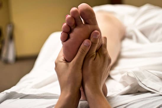 panchakarma feet massage spa